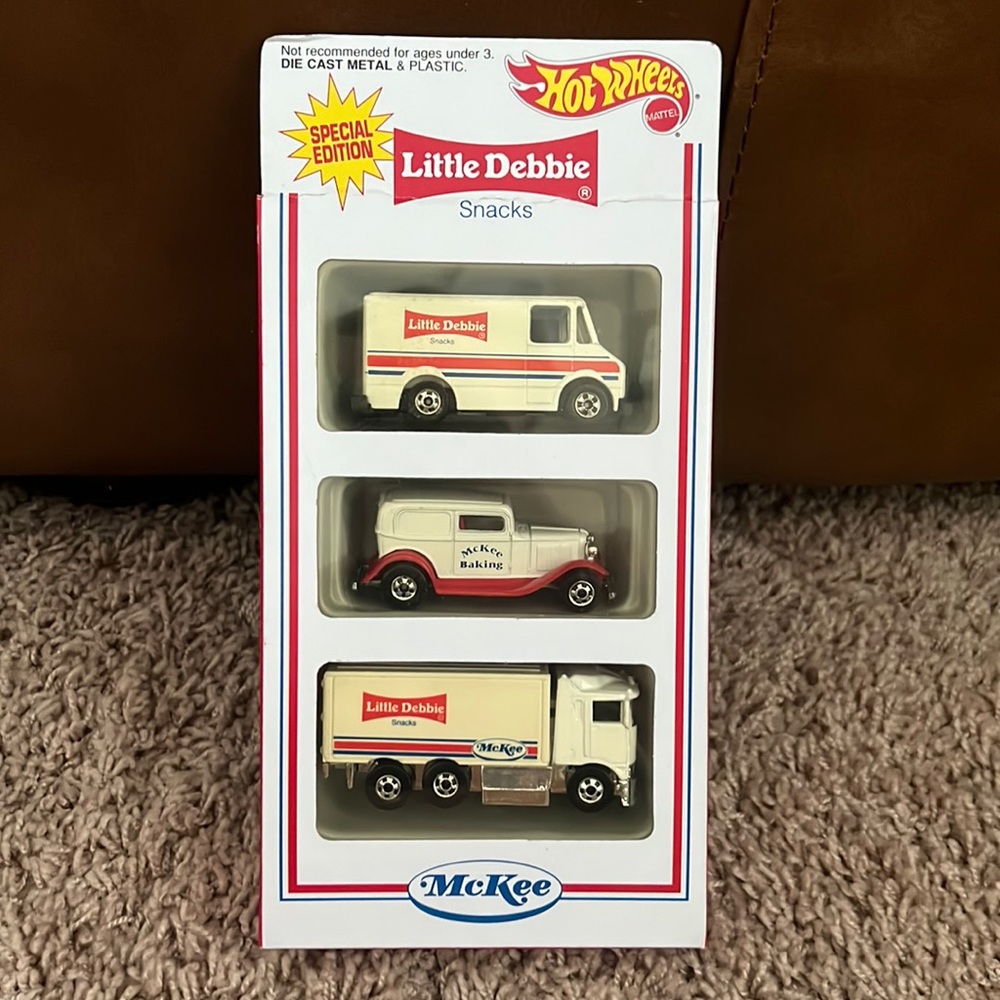 Mattel Hot Wheels - McKee Bakery - Little Debbie - 1994 Special Edition